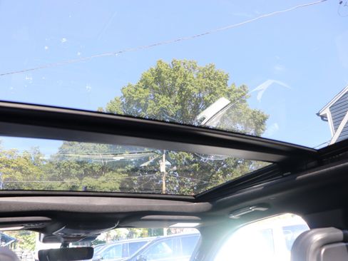 Used 2024 Lincoln Navigator L Premiere 4x4 image 23