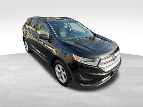Used 2018 Ford Edge SE image 7