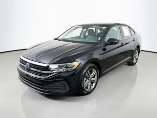 Used 2024 Volkswagen Jetta SE FWD video 3