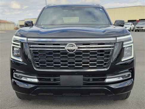 Used 2025 Nissan Armada Platinum image 5