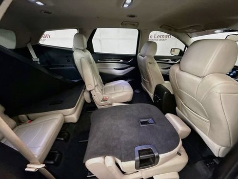 Used 2019 Buick Enclave Essence AWD/4WD image 28