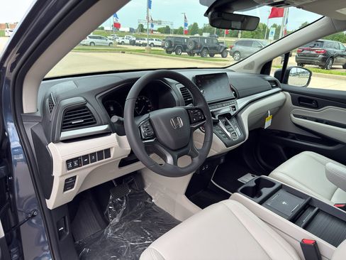 New 2026 Honda Odyssey EX-L image 10