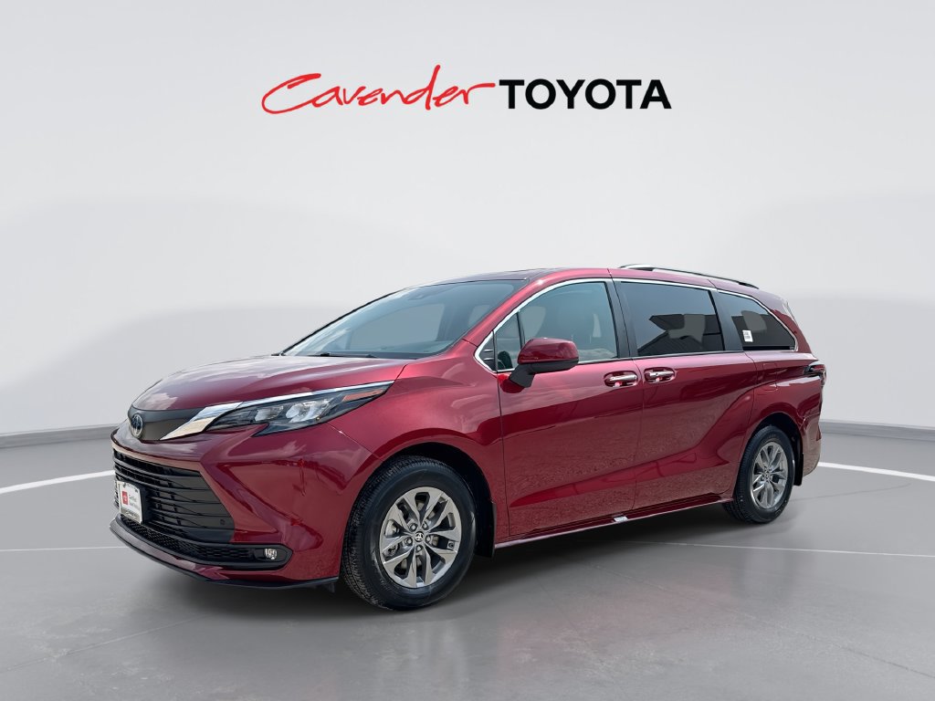 Certified 2025 Toyota Sienna XLE FWD image 1