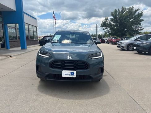 Used 2024 Honda HR-V Sport image 2