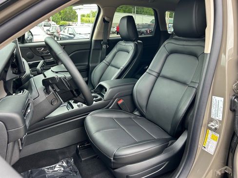 Used 2025 Lincoln Corsair Reserve w/ Jet Appearance Package image 18