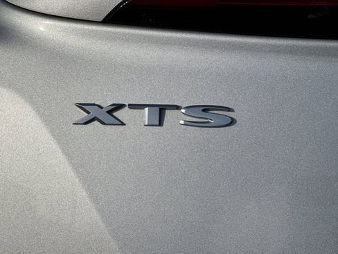 Used 2018 Cadillac XTS Luxury image 33