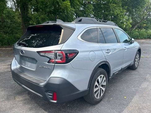 Used 2021 Subaru Outback Premium w/ Popular Package #1 AWD/4WD image 3