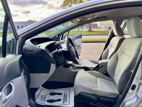 Used 2014 Honda Civic Hybrid Sedan image 2