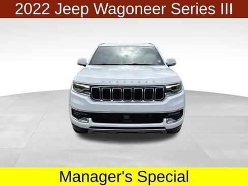 Used 2022 Jeep Wagoneer Series III w/ Premium Group I AWD/4WD image 2