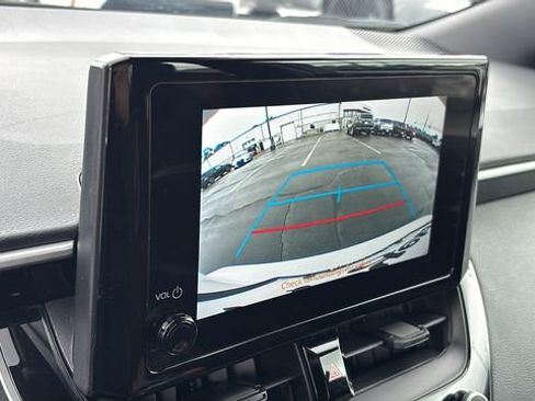 Used 2025 Toyota Corolla SE FWD image 19