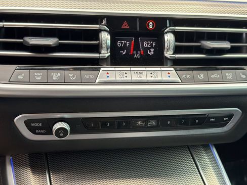 Used 2022 BMW X5 xDrive40i w/ M Sport Package AWD/4WD image 29