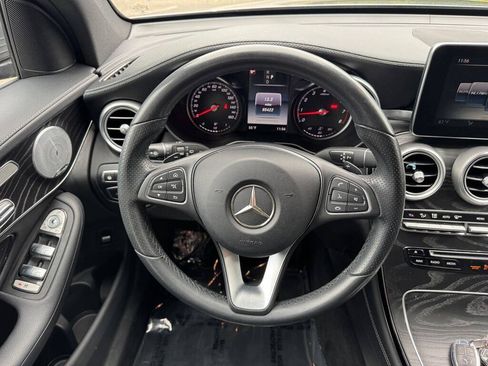 Used 2017 Mercedes-Benz GLC 300 4MATIC image 22
