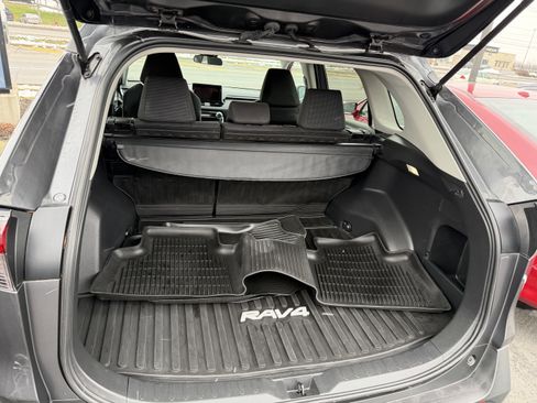 Used 2023 Toyota RAV4 LE image 21