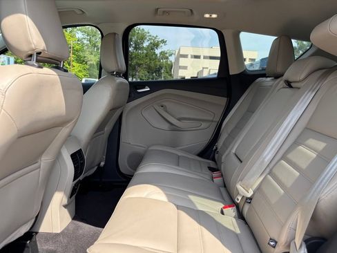 Used 2018 Ford Escape Titanium w/ Ford Safe & Smart Package AWD/4WD image 19