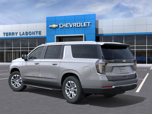 New 2026 Chevrolet Suburban LT AWD/4WD image 5