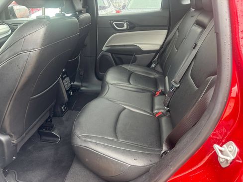 Used 2025 Jeep Compass Limited AWD/4WD image 25