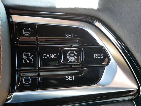 New 2026 Jeep Grand Cherokee L Summit image 16