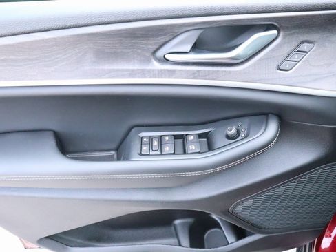 New 2025 Jeep Grand Cherokee Limited w/ Luxury Tech Group II image 16