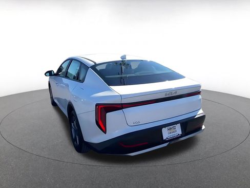 Used 2025 Kia K4 LXS image 11