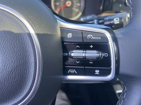 Certified 2023 Kia Sorento EX w/ Panoramic Sunroof Package image 59