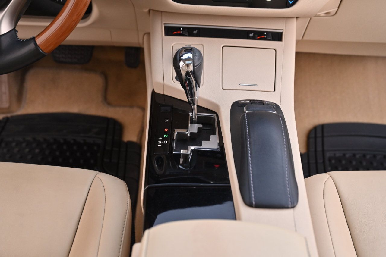 Used 2013 Lexus ES 300h w/ Premium Pkg FWD image 22