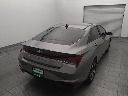 Used 2023 Hyundai Elantra SEL w/ Convenience Package FWD image 7