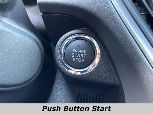 Used 2024 Subaru Crosstrek 2.0i Premium image 9