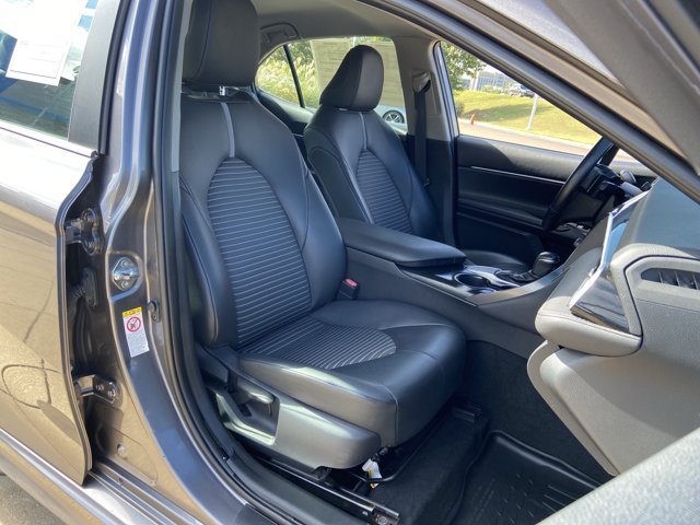 Used 2018 Toyota Camry SE FWD image 20
