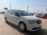 Used 2017 Dodge Grand Caravan SE image 2