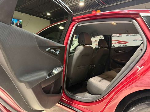 Used 2018 Chevrolet Malibu LT image 32