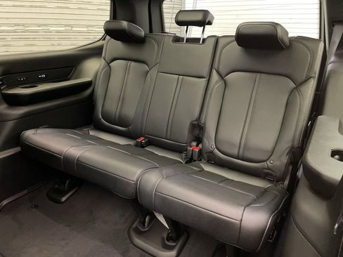 New 2025 Jeep Wagoneer Series II image 16