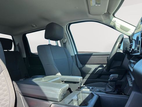 Used 2023 Toyota Tundra SR AWD/4WD image 12