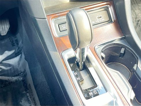 Used 2023 Subaru Ascent Touring image 17