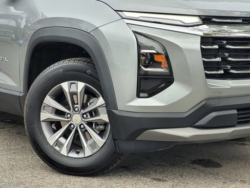 Used 2025 Chevrolet Equinox LT AWD/4WD image 4