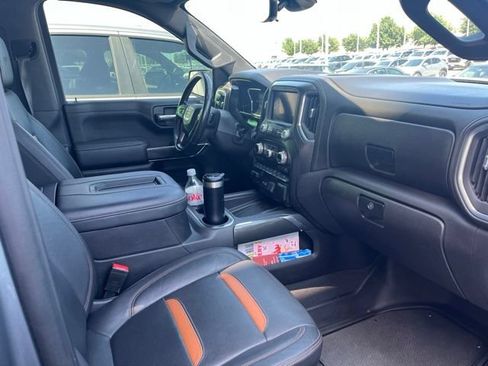 Used 2021 GMC Sierra 1500 AT4 w/ AT4 Value Package AWD/4WD image 6