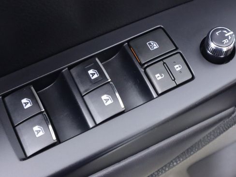 Used 2019 Toyota Highlander Limited AWD/4WD image 28