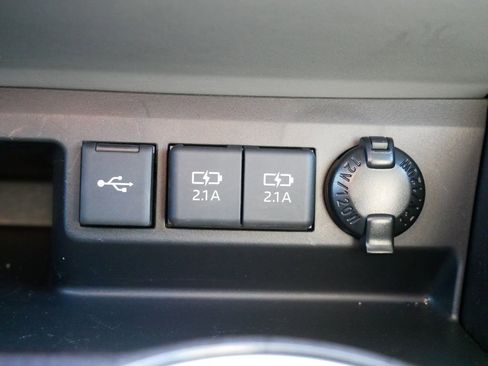 Used 2021 Toyota Highlander Limited AWD/4WD image 26