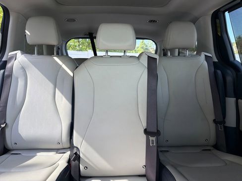 Used 2025 Kia Carnival SX FWD image 53