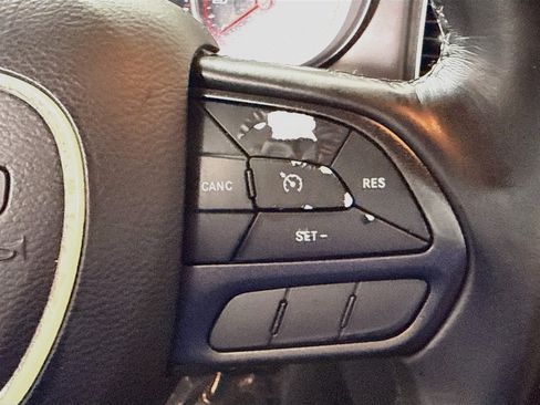 Used 2022 Dodge Charger SXT RWD image 15