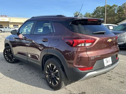 Used 2023 Chevrolet TrailBlazer LT w/ Convenience Package image 12