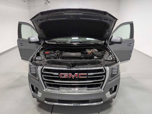 Certified 2022 GMC Yukon SLT w/ SLT Premium Package AWD/4WD image 14