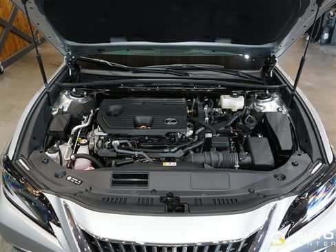 Used 2024 Lexus ES 300h FWD image 9