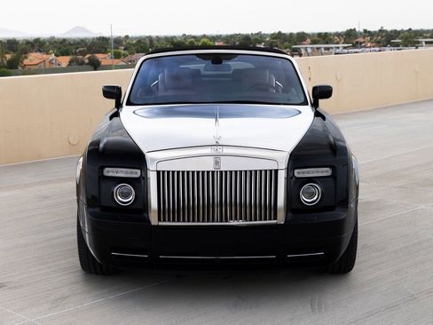 Used 2009 Rolls-Royce Phantom Drophead Coupe RWD image 16