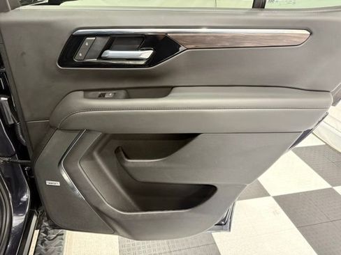 Used 2025 Chevrolet Tahoe Z71 w/ Z71 Off-Road Package image 29