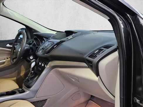 Used 2015 Ford Escape SE image 25