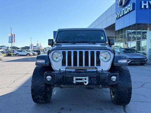 Used 2019 Jeep Wrangler Unlimited Sport S image 2