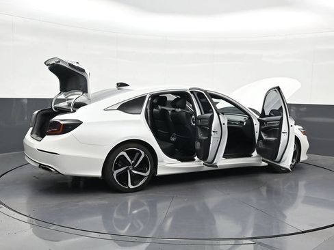 Used 2022 Honda Accord Sport image 30
