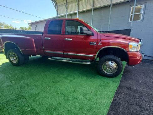 Used 2007 Dodge Ram 3500 Truck Laramie AWD/4WD image 3