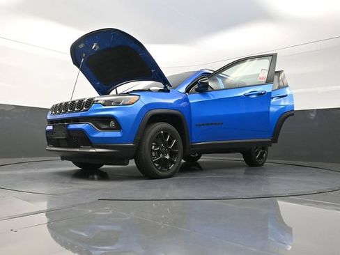 New 2026 Jeep Compass Latitude AWD/4WD image 31
