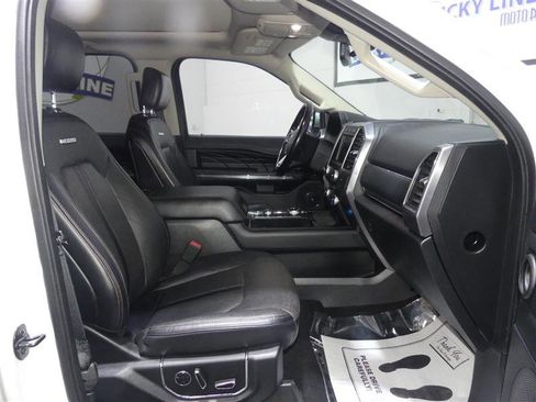 Used 2019 Ford Expedition Platinum AWD/4WD image 22